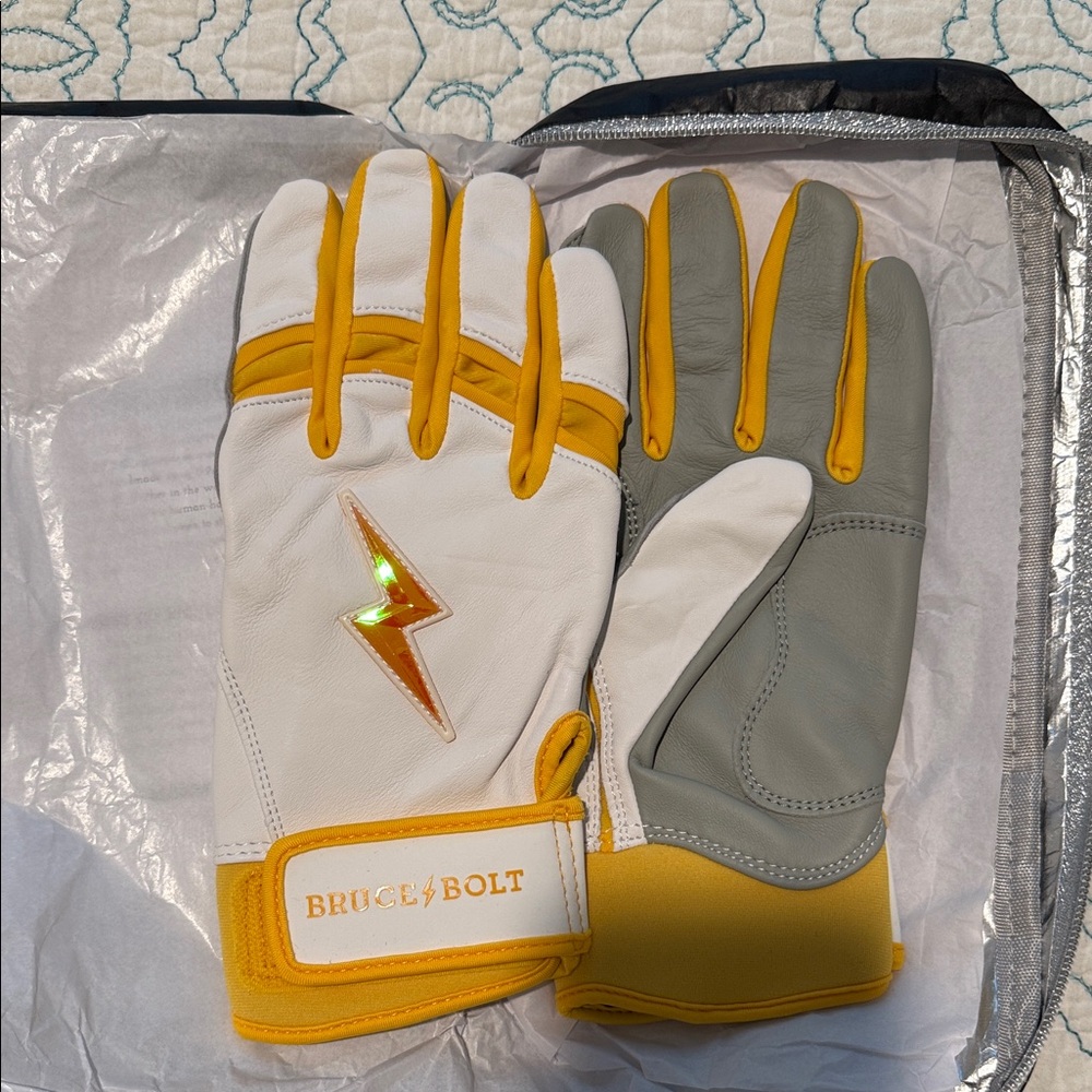 BRUCE BOLT Kids' White and Yellow Gloves